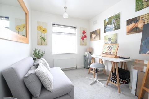 10 Sandy Lane, Orpington, BR6 0DY
