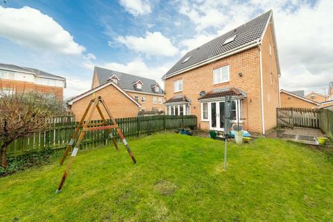 3 bedroom townhouse for sale, Twill Close, Wakefield, WF2