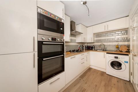3 bedroom townhouse for sale, Twill Close, Wakefield, WF2