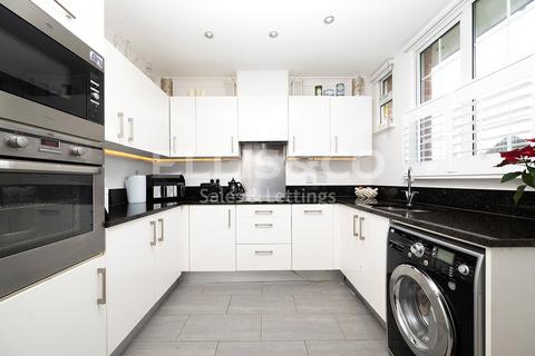 1 bedroom bungalow for sale, Chalet Estate, Hammers Lane, Mill Hill, London, NW7