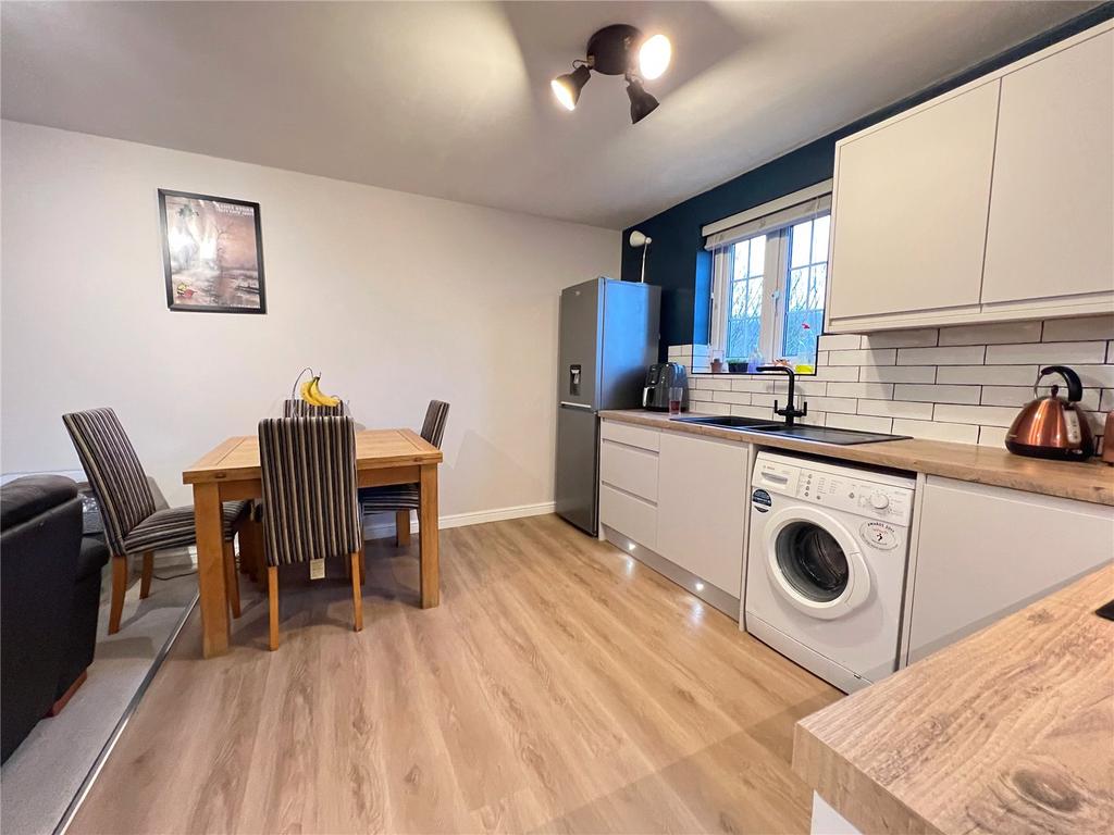Lounge / Kitchen
