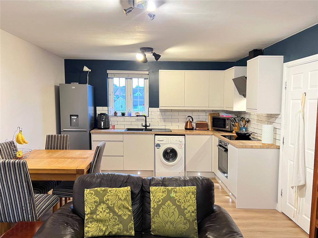 Lounge / Kitchen