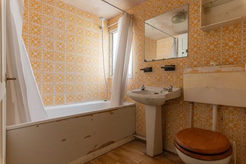 31b Mosslea Road, London, SE20 7BW