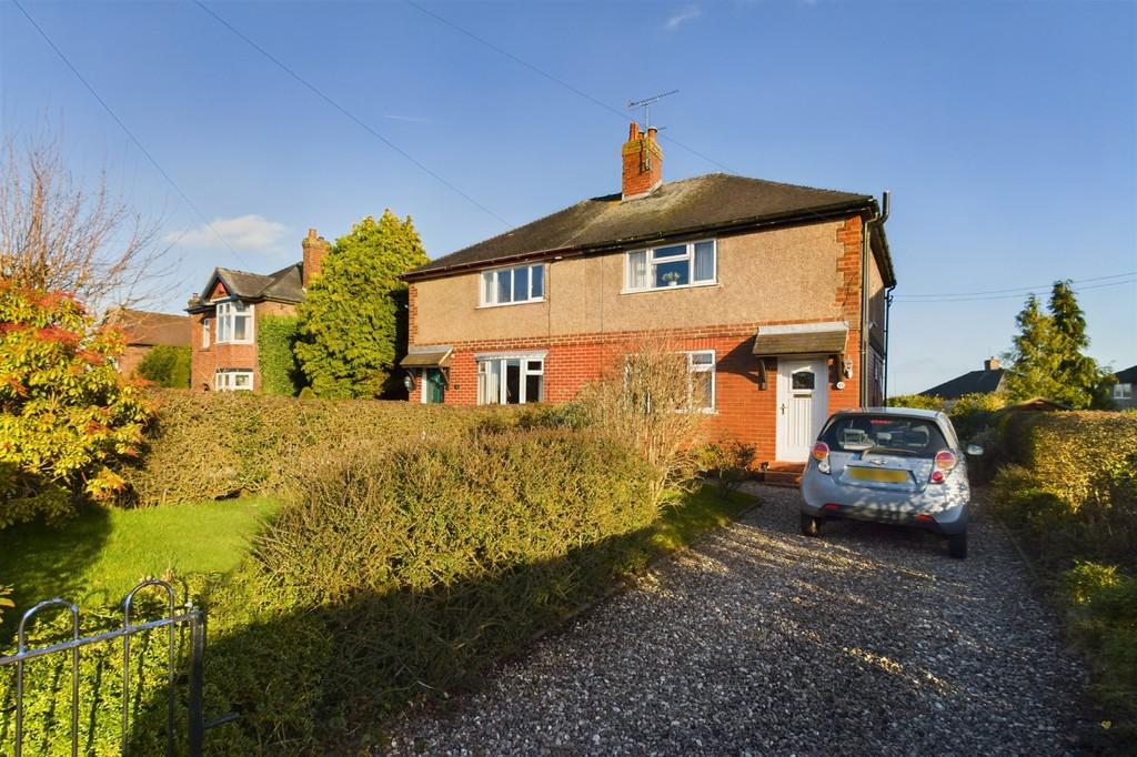 Uttoxeter Road, Alton 3 bed semidetached house for sale £260,000