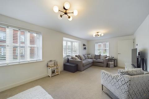 28 Bishop Place, Burton-on-trent, DE13 9EX