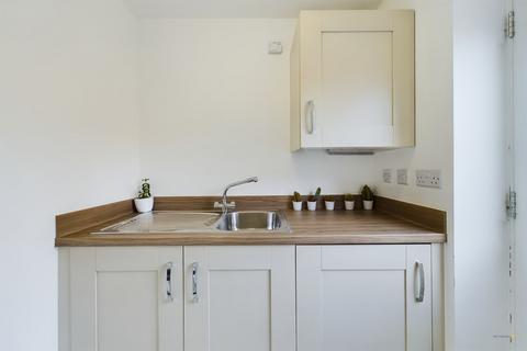 28 Bishop Place, Burton-on-trent, DE13 9EX