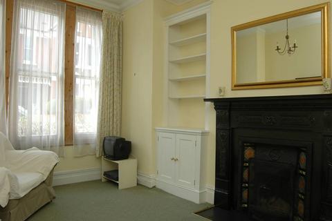 2 bedroom flat to rent - Lynn Road, Balham, London, SW12