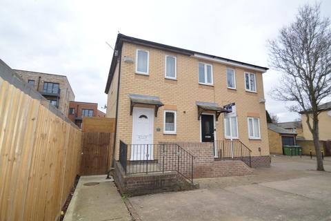26 Camelot Close, London, SE28 0ES
