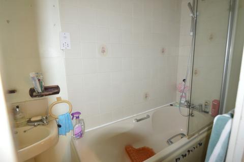26 Camelot Close, London, SE28 0ES