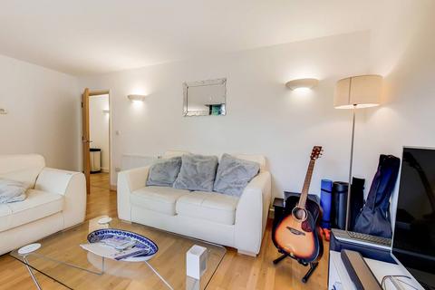 2 bedroom flat to rent, Blackwall Way, Docklands, London, E14