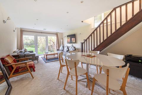 2 bedroom end of terrace house to rent, Pine Vale, Prospect Road, Barnet, EN5