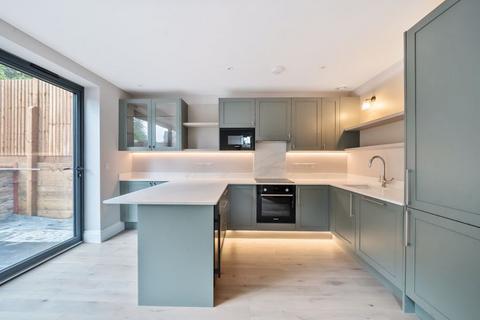 74 Selcroft Road, Purley, CR8 1AH