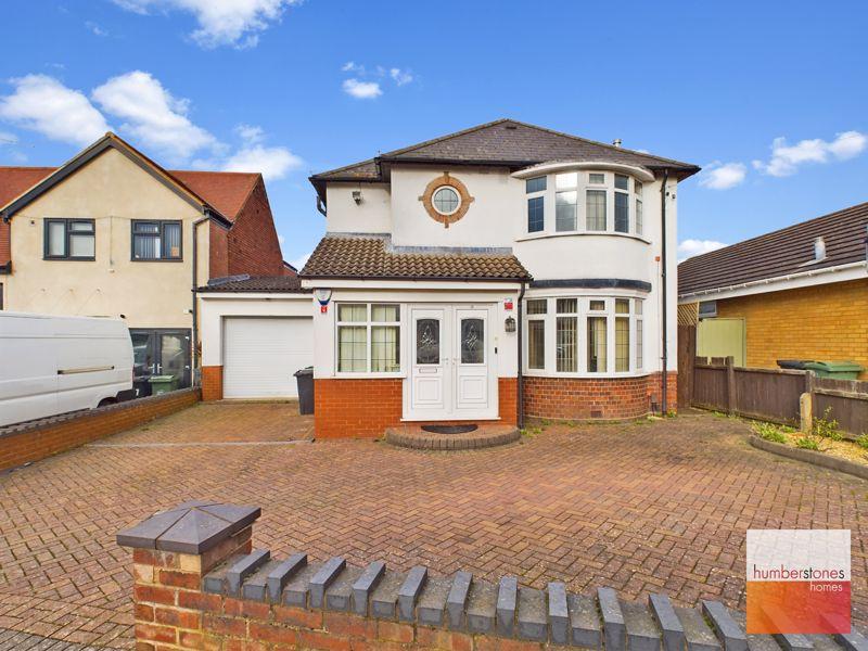 Newlands Drive, Halesowen 3 bed detached house to rent £1,850 pcm (£