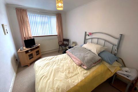 3 bedroom semi-detached house for sale, Queensway, Weddington, Nuneaton