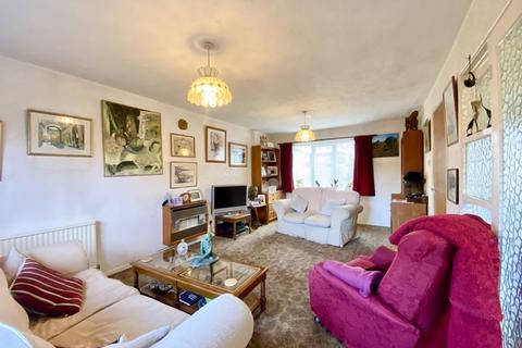 19 Kensington Drive, Sutton Coldfield, B74 4UD