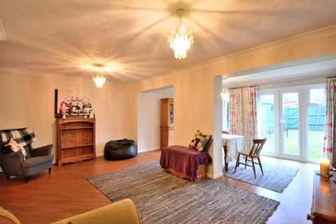 16 Broom Drive, Birmingham, B14 5BA