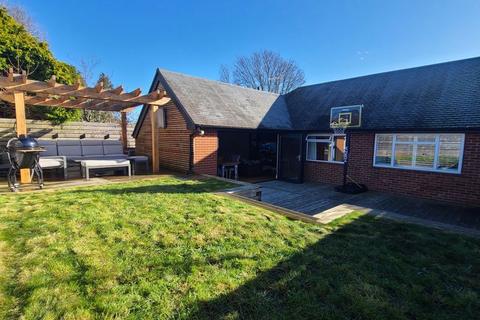 3 bedroom detached bungalow for sale, Steyning