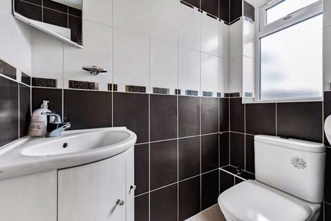 4 bedroom detached house for sale, Wexham Street, Slough