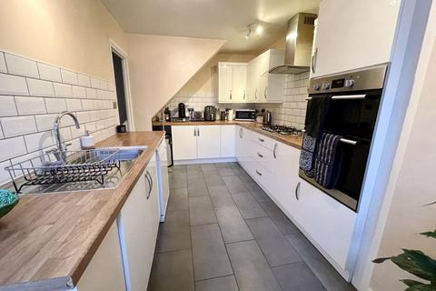 98 Jeans Way, Dunstable, LU5 4PP