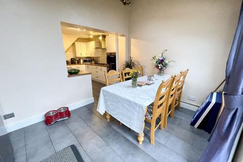 98 Jeans Way, Dunstable, LU5 4PP