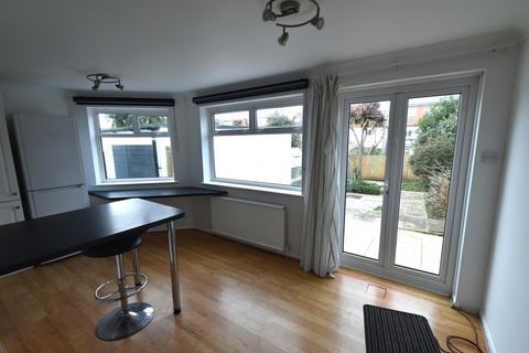 3 bedroom semi-detached house to rent, Woodhouse Road, Hove