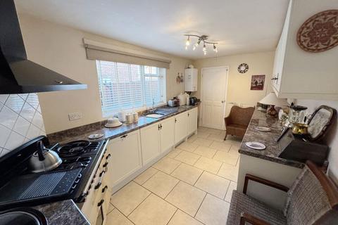 3 bedroom house for sale, North Parade, Grantham