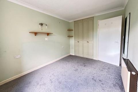 1 bedroom retirement property for sale, Hometide House, Lee-On-The-Solent, PO13