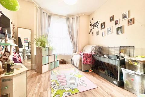35 Cheneys Road, London, E11 3LL