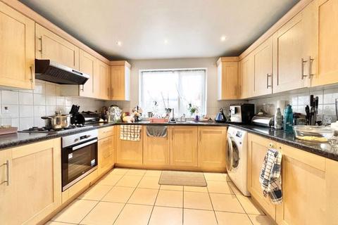 35 Cheneys Road, London, E11 3LL