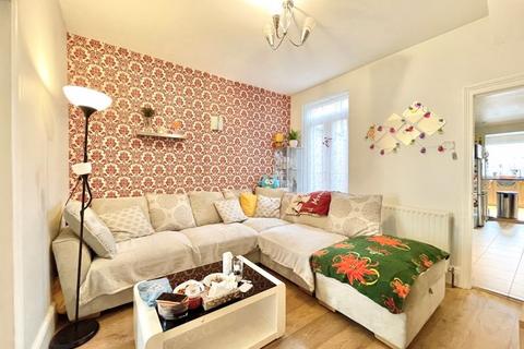 35 Cheneys Road, London, E11 3LL