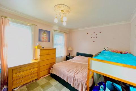 35 Cheneys Road, London, E11 3LL