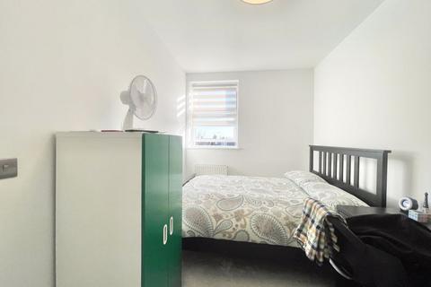 2 bedroom apartment for sale - Lea Bridge Road, London E10