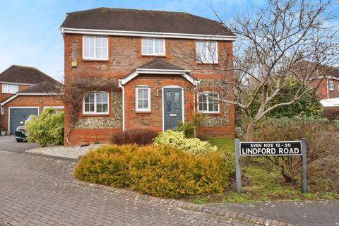 4 bedroom detached house for sale, Lindford Road, Salisbury                                                                            *VIDEO TOUR*