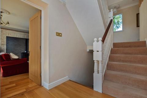 11 Bishops Drive, East Harnham, Salisbury, SP2 8NZ