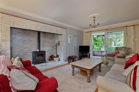 11 Bishops Drive, East Harnham, Salisbury, SP2 8NZ