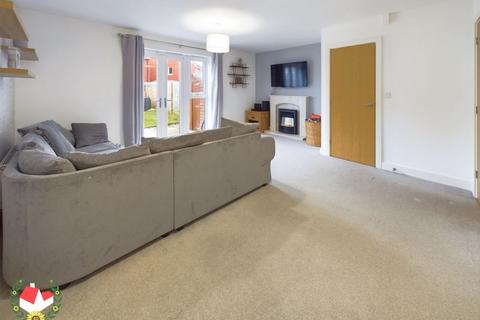 59 Fauld Drive Kingsway, Quedgeley, Gloucester, GL2 2HZ
