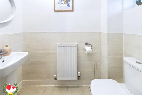 59 Fauld Drive Kingsway, Quedgeley, Gloucester, GL2 2HZ