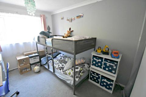 2 bedroom flat to rent, Maltings Court, Witham