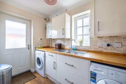 6 Middle Leigh, Street, BA16 0LA