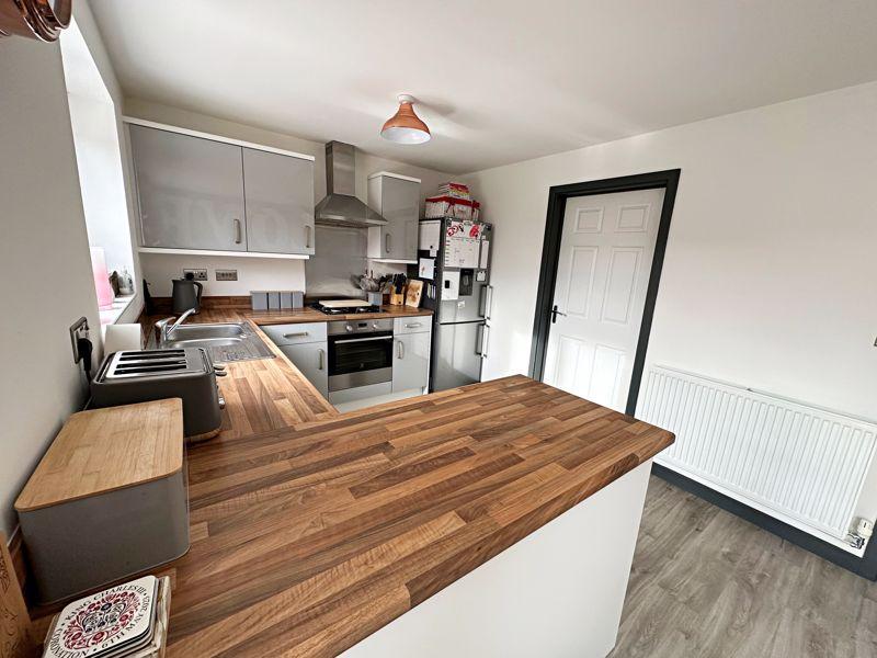 Kitchen 4