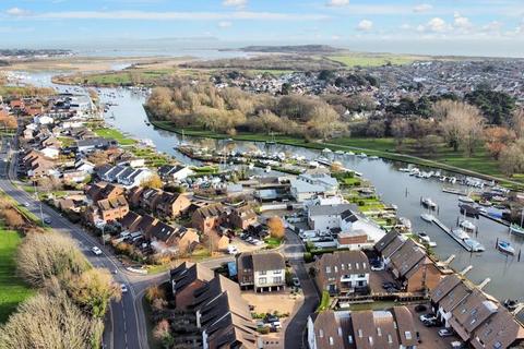 3 bedroom townhouse for sale, CHRISTCHURCH TOWN CENTRE