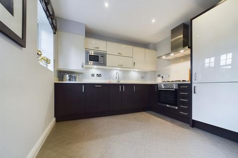 2 Farr Lane, Muxton, Telford, TF2 8TB
