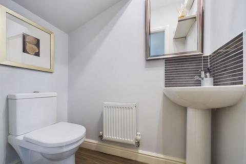 2 Farr Lane, Muxton, Telford, TF2 8TB