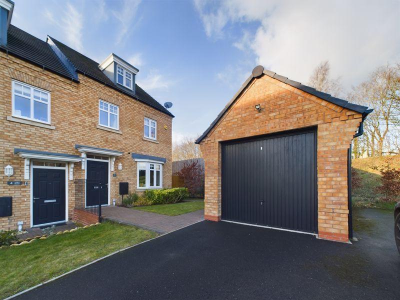 Alder Road, Shifnal TF11 3 bed semidetached house for sale £310,000