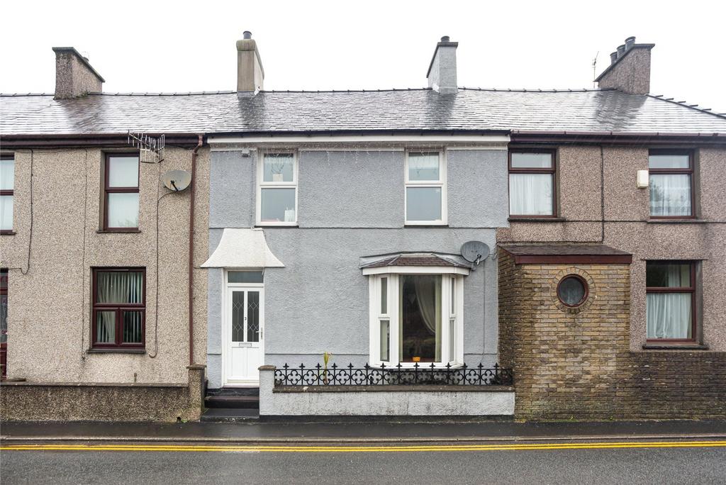 Llanllyfni, Caernarfon, Gwynedd, LL54 3 bed terraced house for sale £