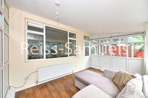 4 bedroom ground floor maisonette to rent - Patmore Estate, London SW8