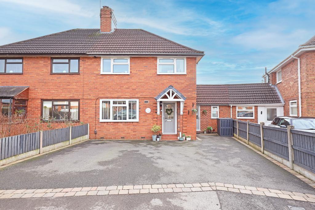 Barlaston, Stoke on Trent ST12 3 bed semidetached house for sale £
