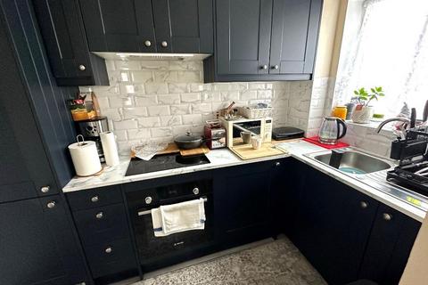 28 Furze Close, Luton, LU2 7UB