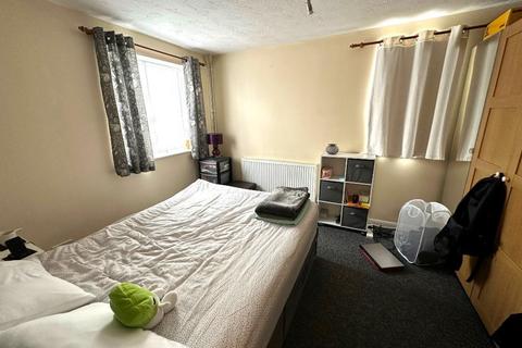 28 Furze Close, Luton, LU2 7UB