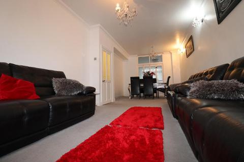 8 bedroom end of terrace house for sale, St Mildreds Avenue, Saints, Luton, LU3 1QR